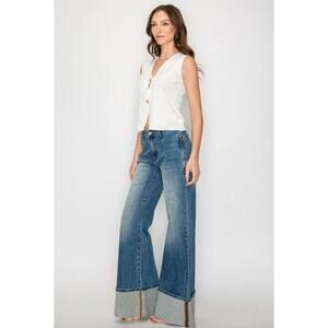 Wisteria Lane Mid Rise Full Length Cuffed Denim Jeans in Medium